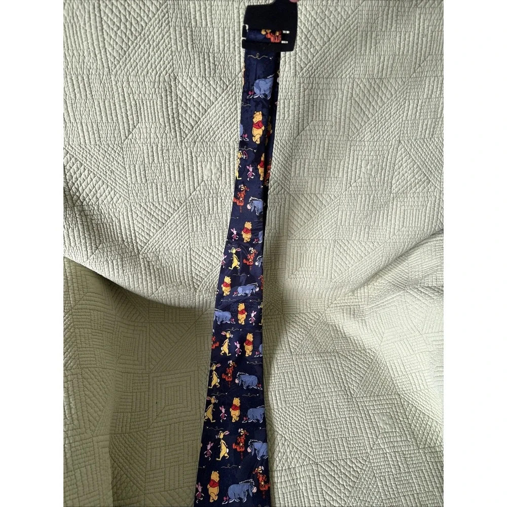 Winnie the Pooh - Men's ((Unisex tie) Tigger Eeyore Piglet